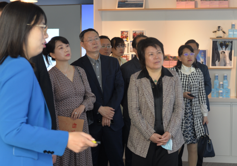 青島市僑聯(lián)到訪極源生物